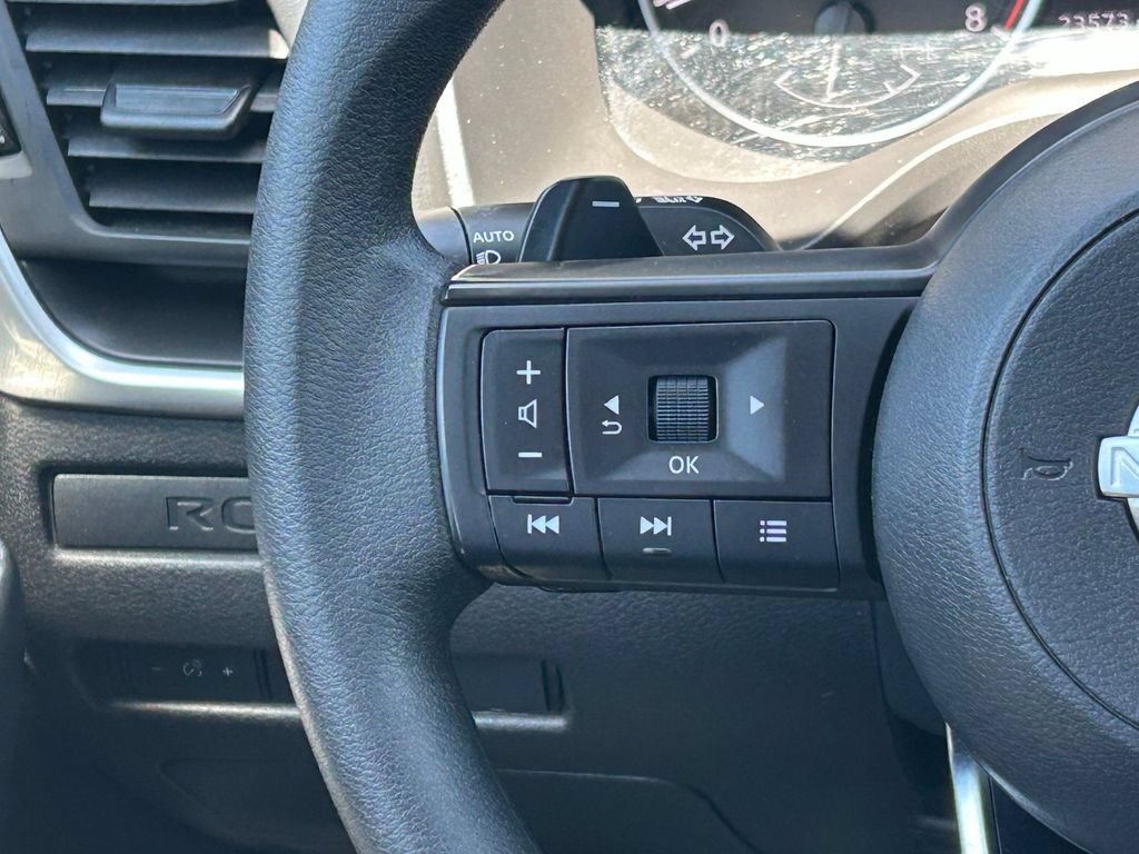 Used 2024 Nissan Rogue S FWD image 22