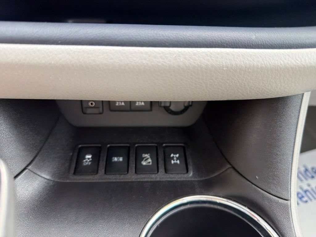 Used 2018 Toyota Highlander Limited Platinum AWD/4WD image 29