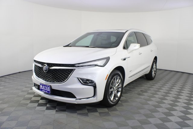 Used 2022 Buick Enclave Avenir w/ Avenir Technology Package image 28