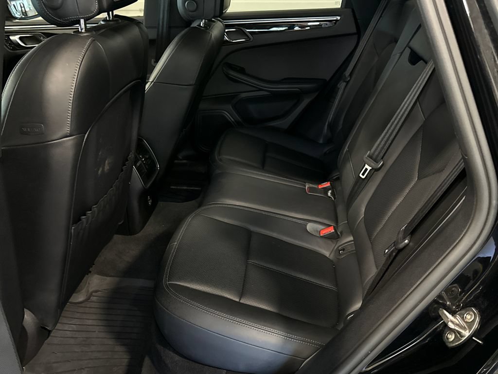 Used 2021 Porsche Macan S AWD/4WD image 8