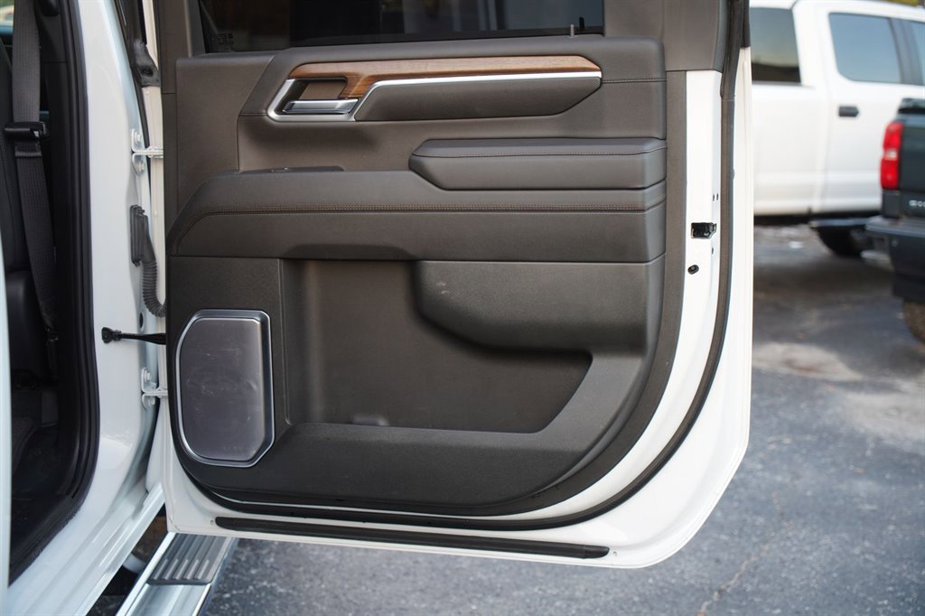 Used 2024 Chevrolet Silverado 3500 High Country w/ Technology Package image 53