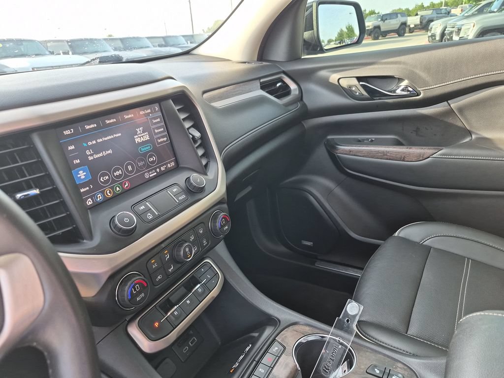 Used 2021 GMC Acadia Denali w/ Denali Technology Package FWD image 27