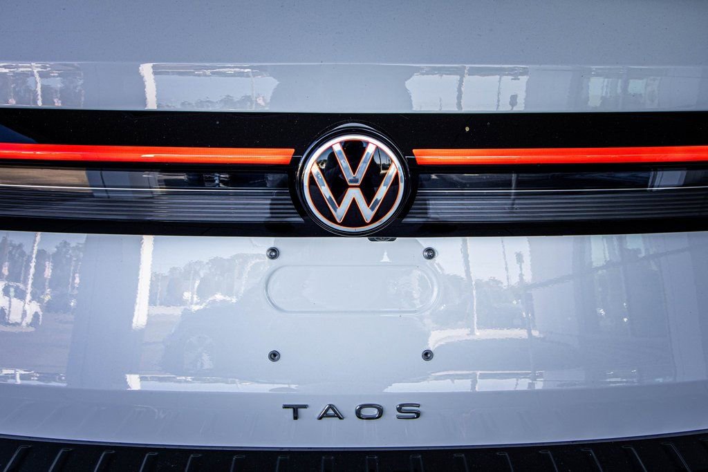 New 2026 Volkswagen Taos S FWD image 15