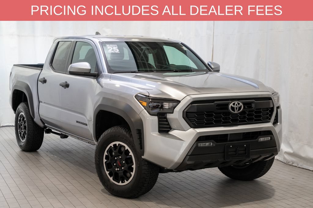 Certified 2025 Toyota Tacoma TRD Off-Road AWD/4WD image 1