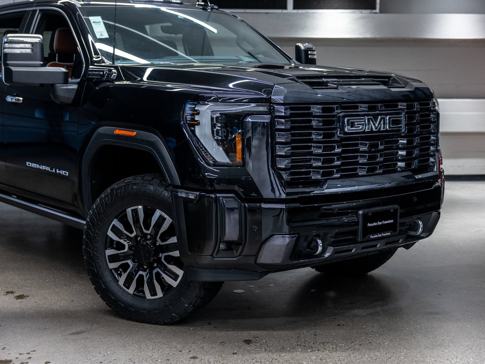 Used 2024 GMC Sierra 2500 Denali Ultimate w/ Max Trailering Package AWD/4WD image 14