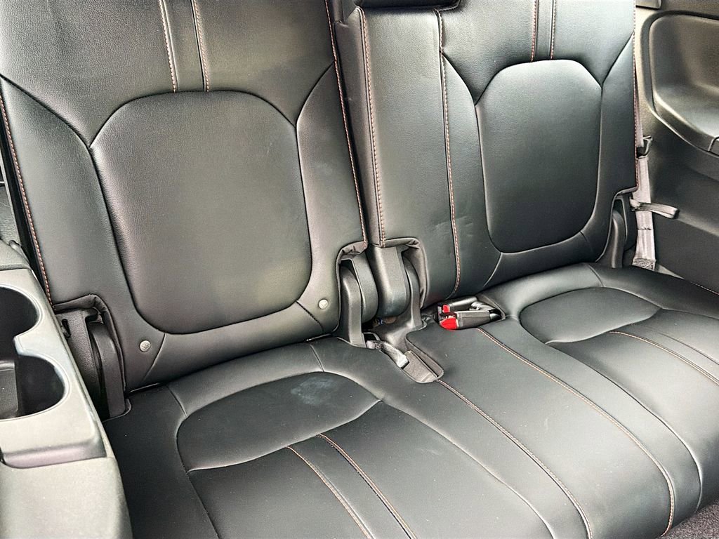 Used 2025 Honda Pilot TrailSport image 33