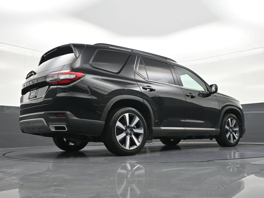 Used 2025 Honda Pilot Touring image 26