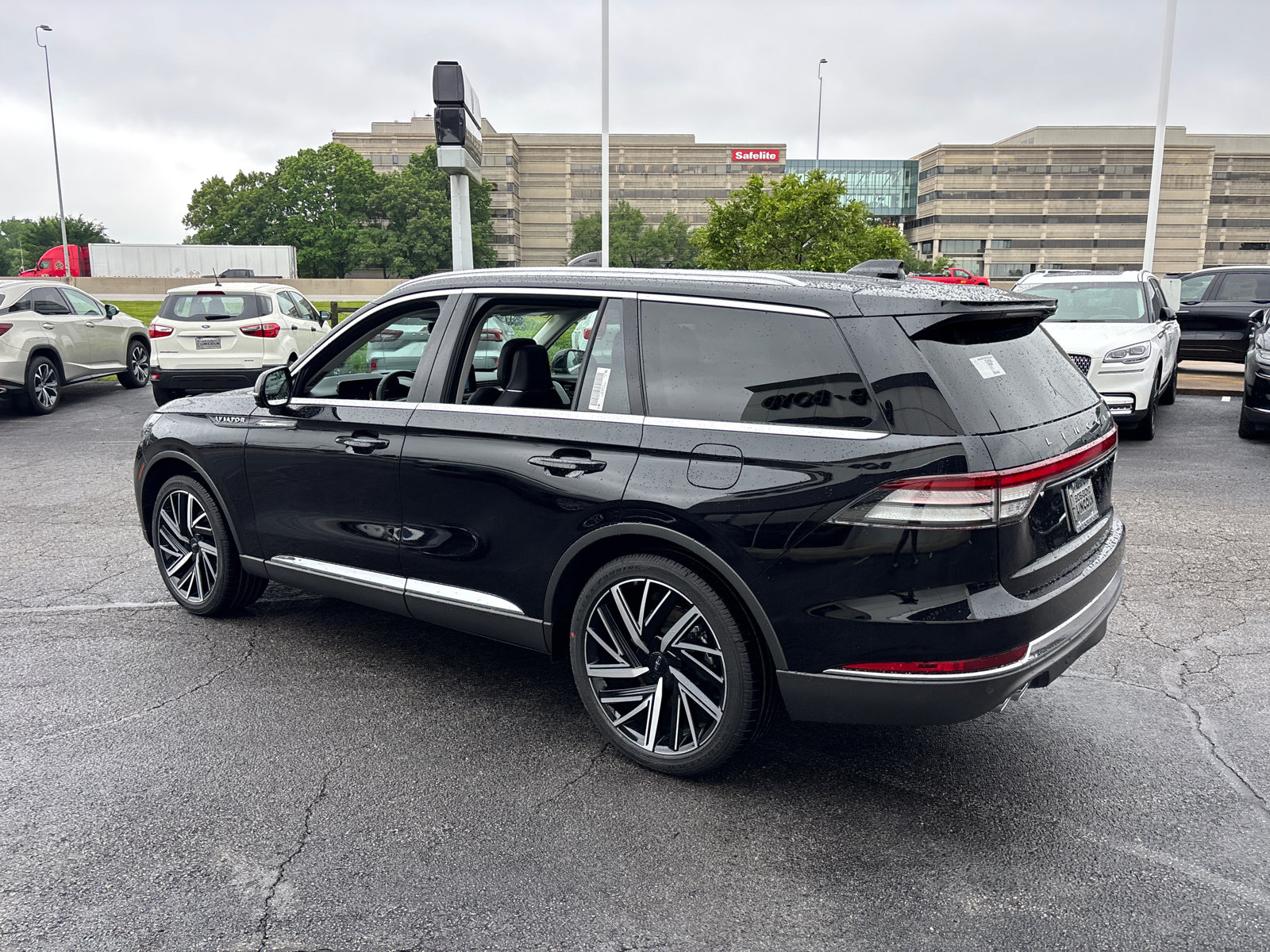 New 2026 Lincoln Aviator Reserve AWD/4WD image 5