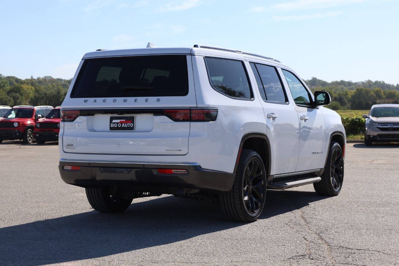 Used 2022 Jeep Wagoneer Series II AWD/4WD image 9