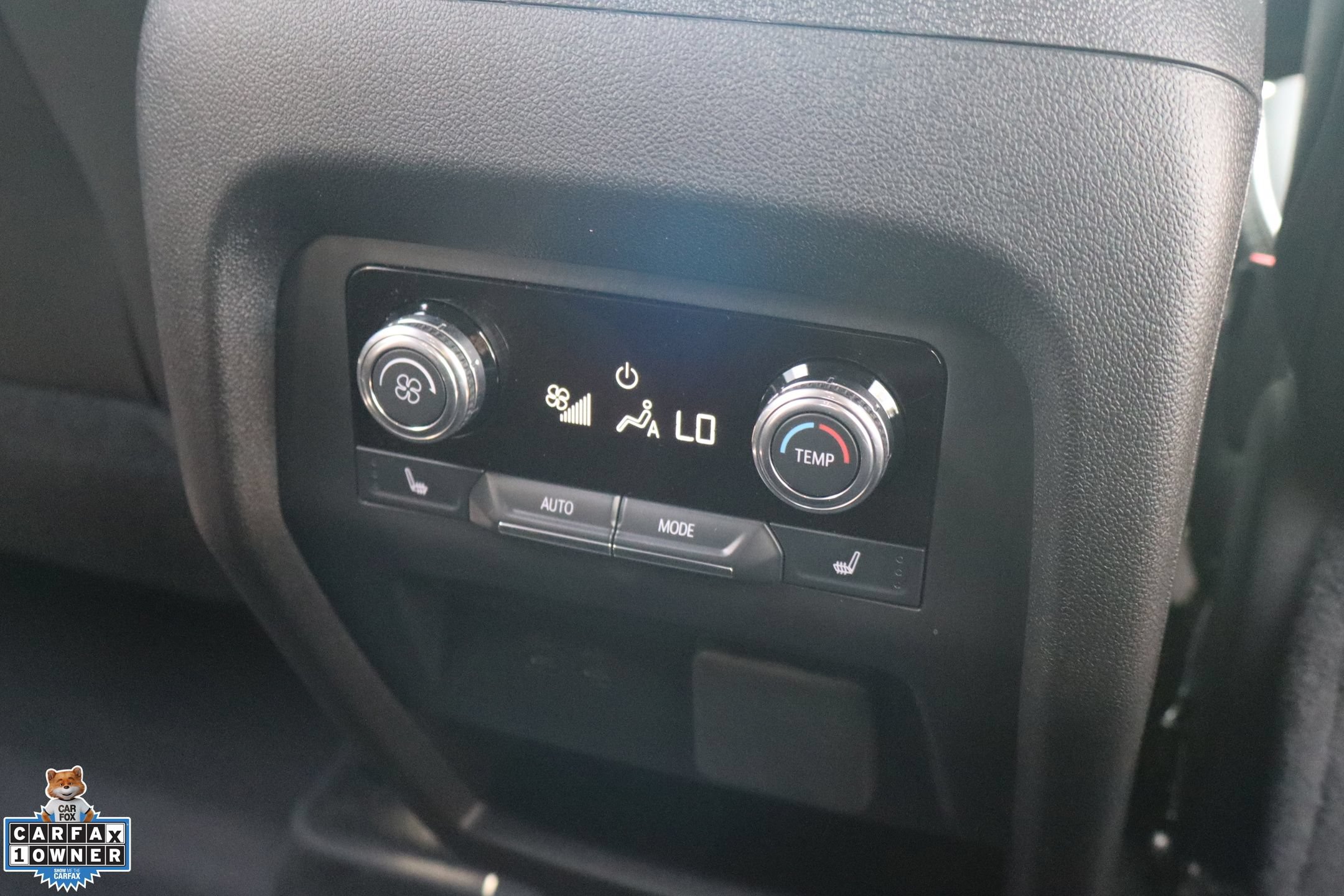 Used 2025 GMC Acadia Denali w/ LPO, Floor Liner Package FWD image 29