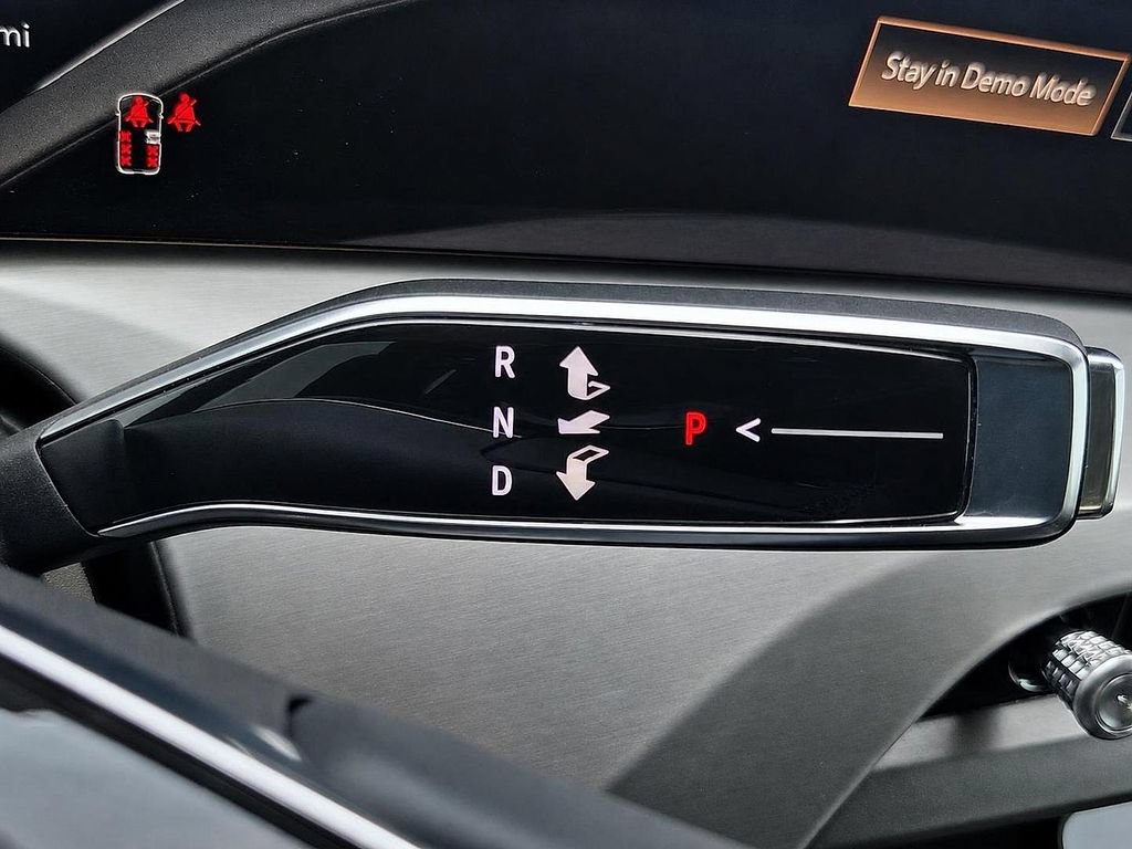 New 2027 Cadillac Vistiq Luxury AWD/4WD image 17