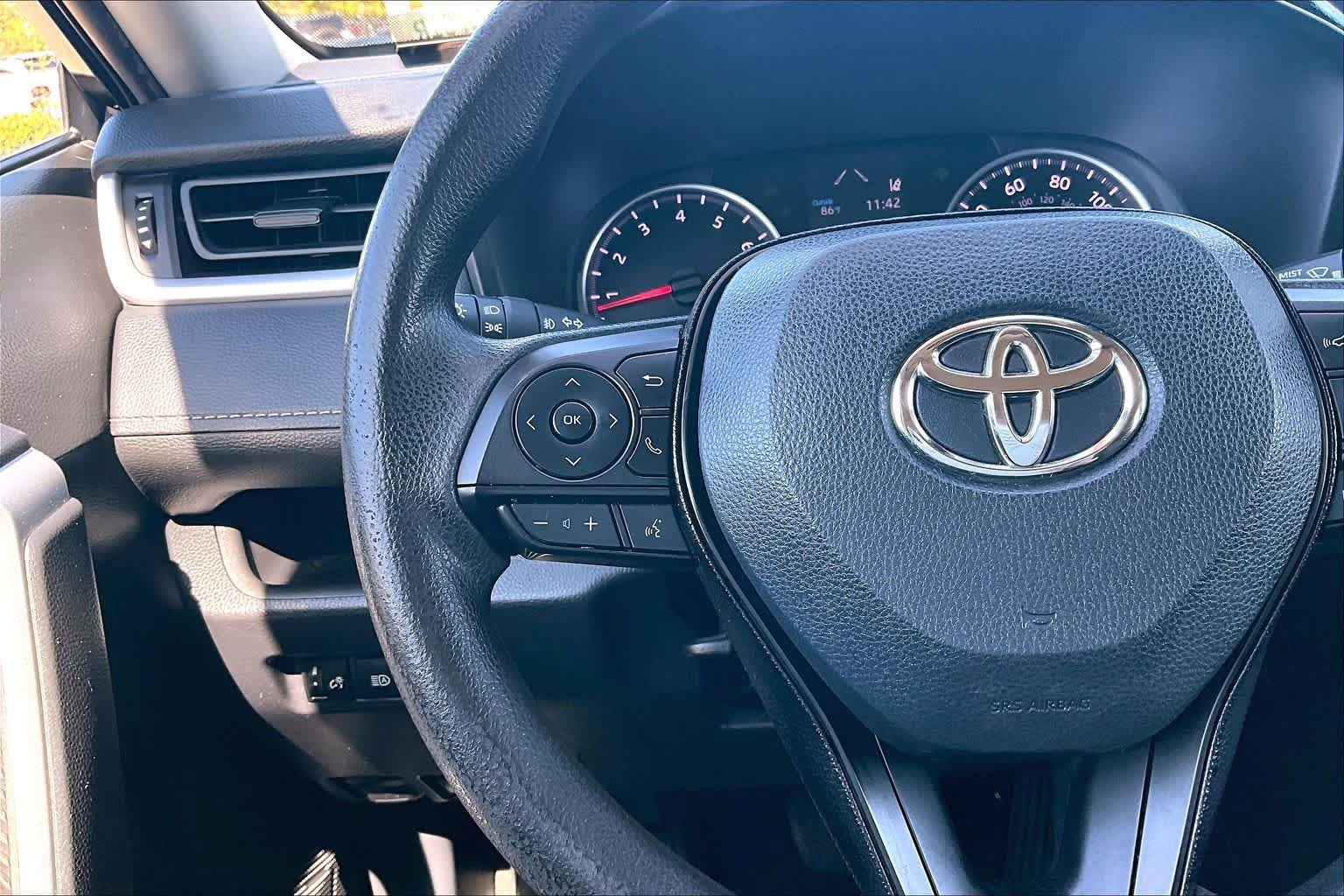 Certified 2021 Toyota RAV4 XLE AWD/4WD image 23