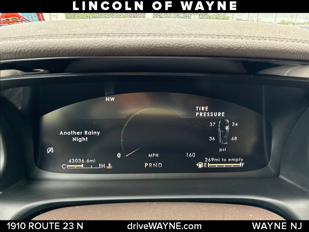 Certified 2021 Lincoln Aviator Black Label w/ Dynamic Handling Package AWD/4WD image 17