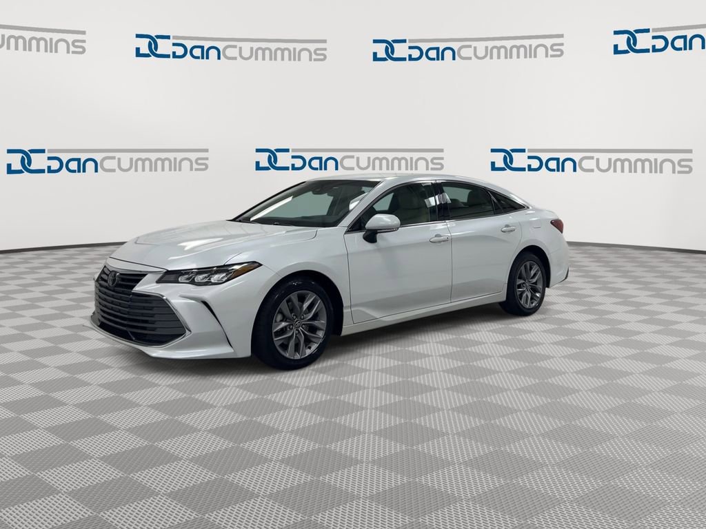 Used 2020 Toyota Avalon XLE w/ Carpet Mat Package FWD image 4