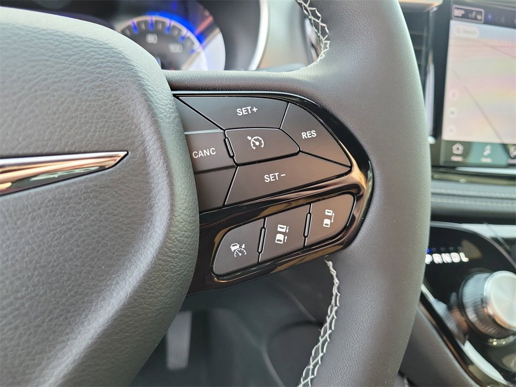 New 2026 Chrysler Pacifica Limited image 26