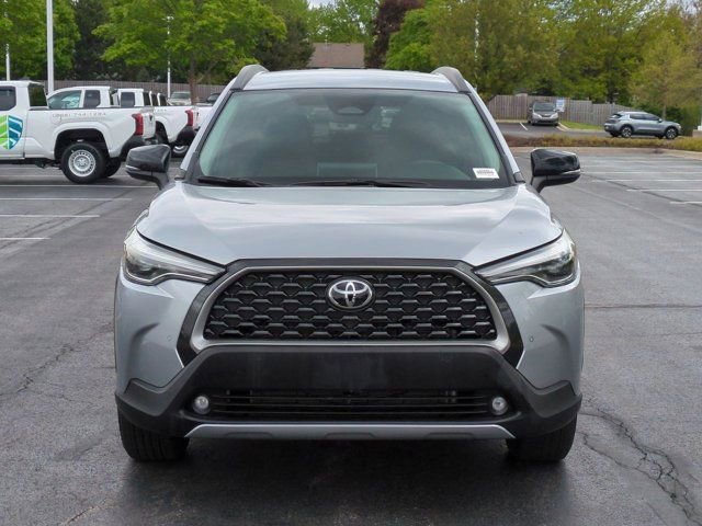 Used 2025 Toyota Corolla Cross XLE AWD/4WD image 4