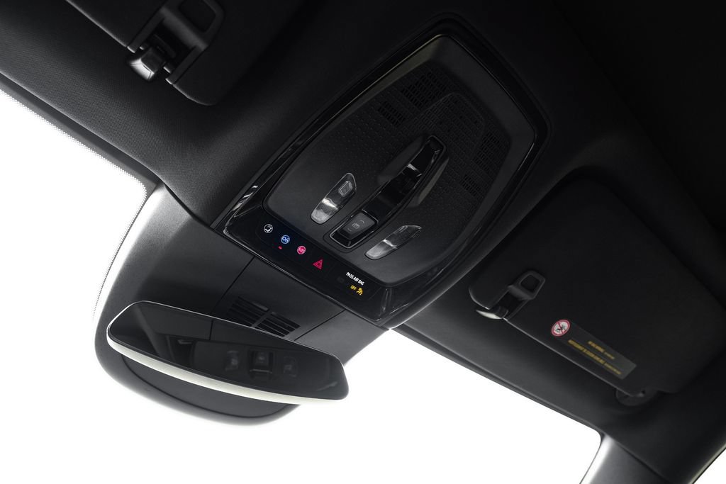 Used 2024 Cadillac Lyriq Luxury RWD image 26