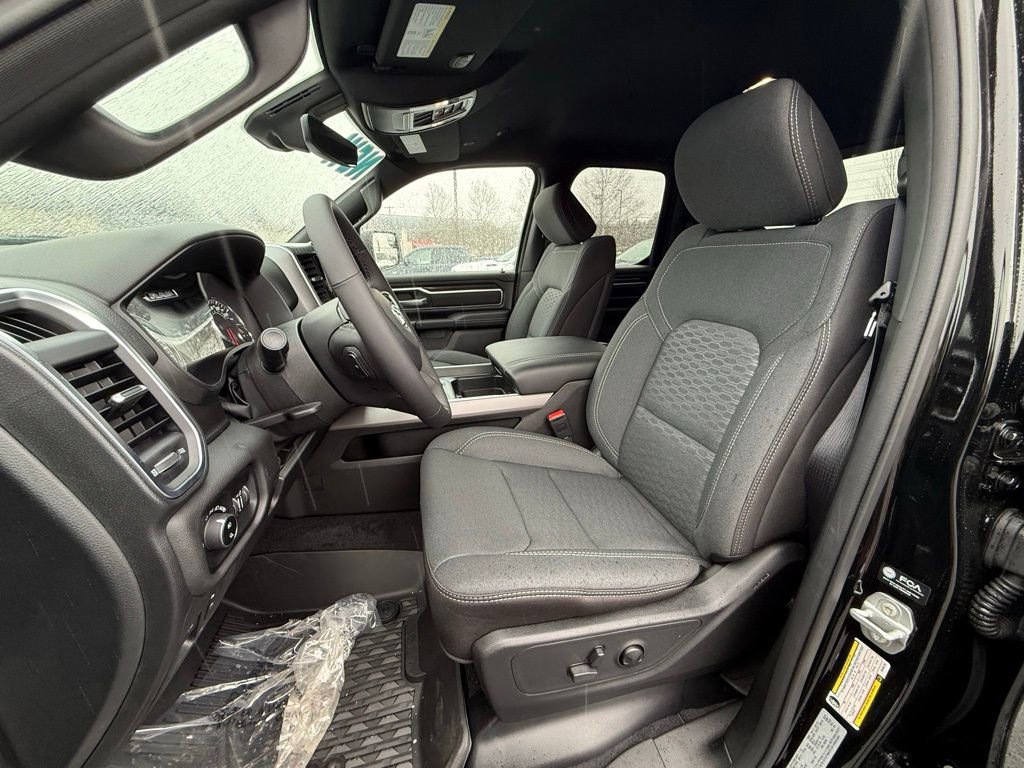 New 2025 RAM 1500 Big Horn AWD/4WD image 14