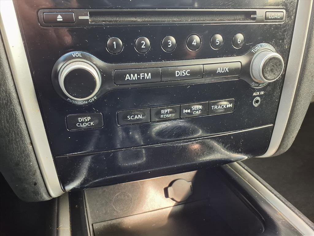 Used 2014 Nissan Pathfinder S image 7