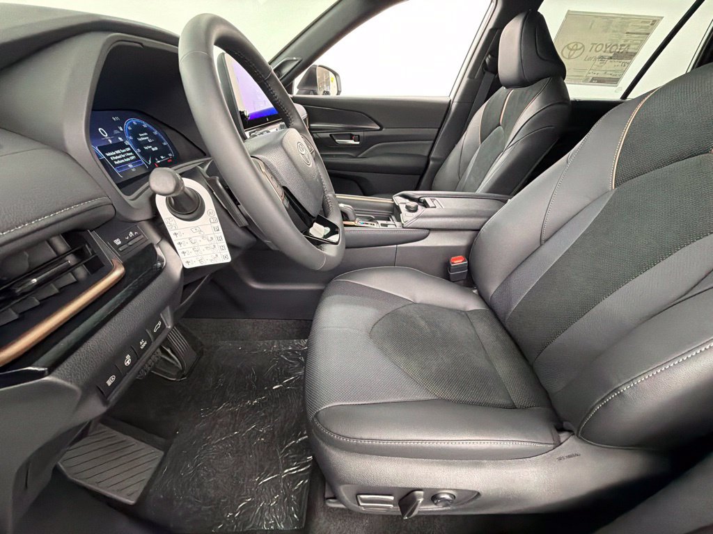 New 2026 Toyota Grand Highlander AWD Hybrid image 18