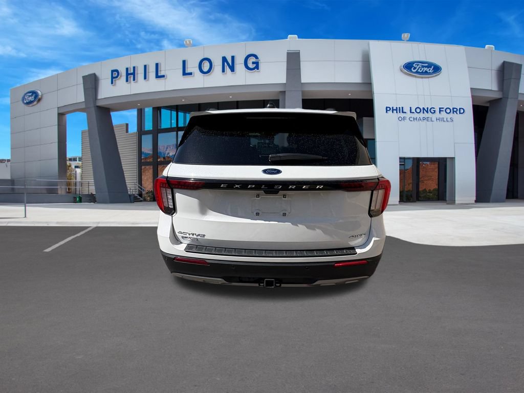 Certified 2025 Ford Explorer Active w/ Active Comfort Package AWD/4WD image 5