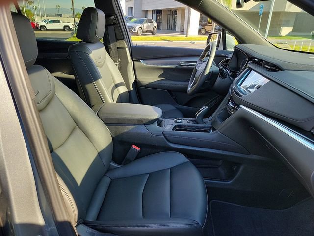 Used 2025 Cadillac XT6 Luxury image 19