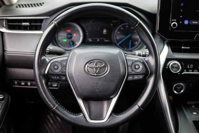 Used 2023 Toyota Venza LE AWD/4WD image 36