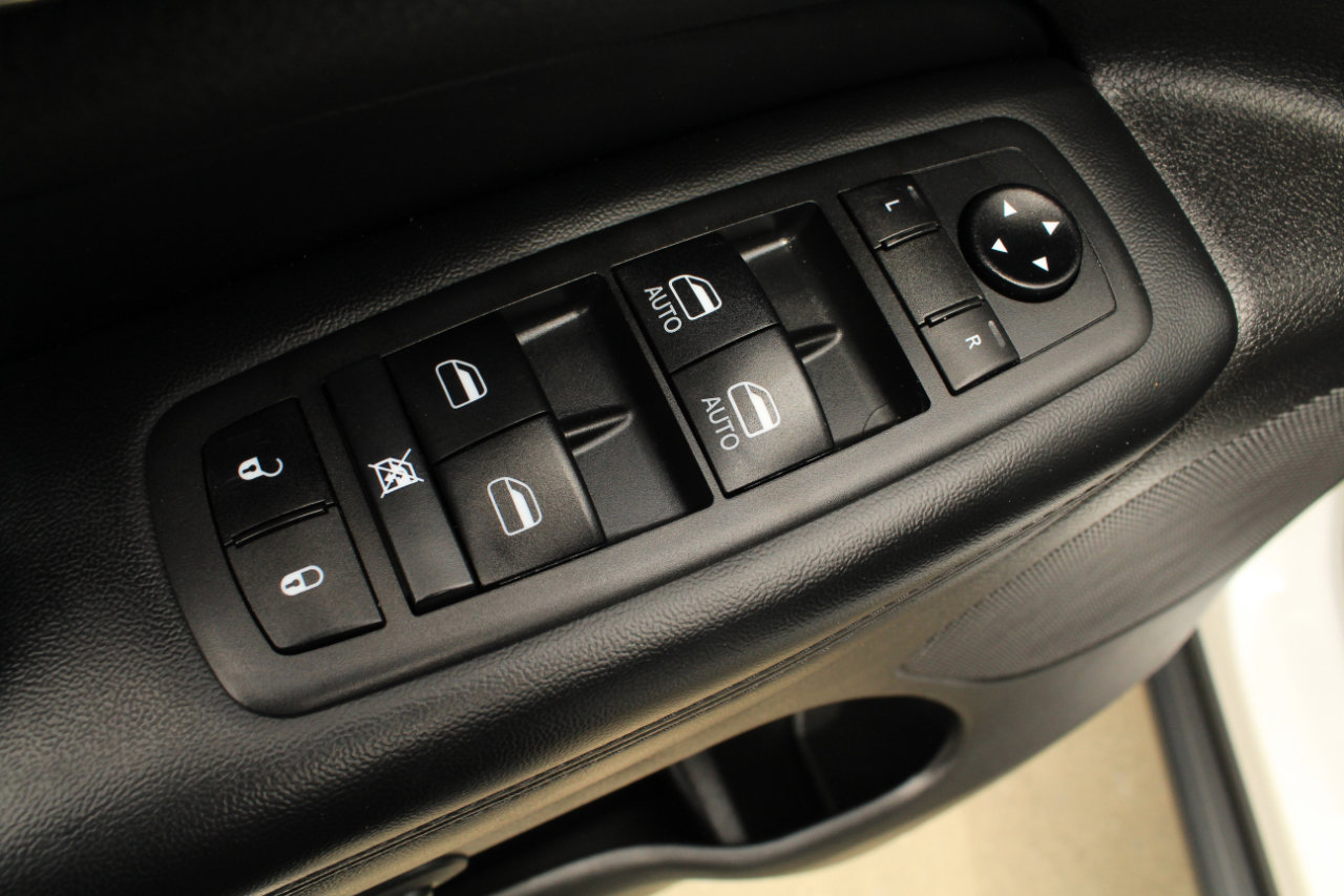 Used 2021 Jeep Grand Cherokee Limited image 45