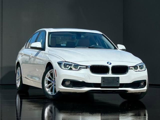 Used 2018 BMW 320i Sedan RWD image 1