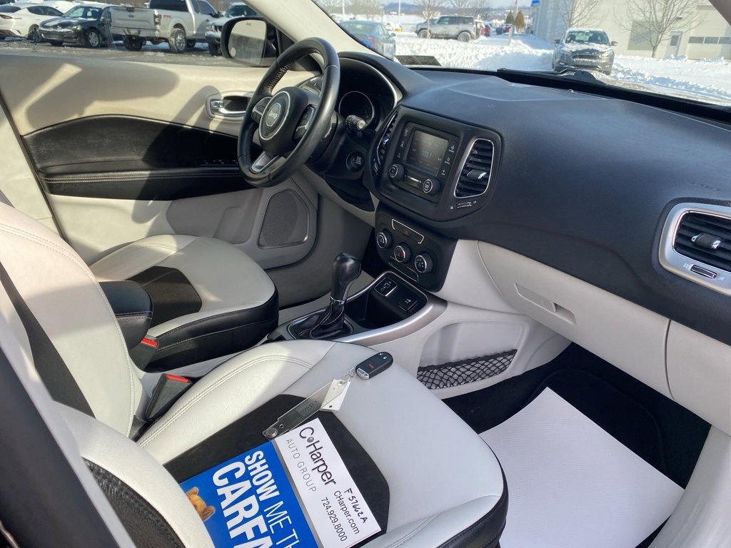 Used 2017 Jeep Compass Latitude image 10