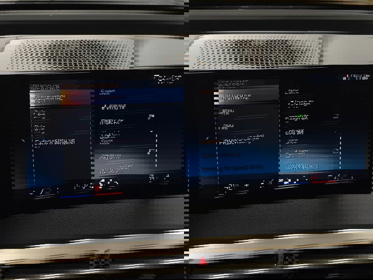 Used 2024 BMW iX xDrive50 w/ Premium Package image 49