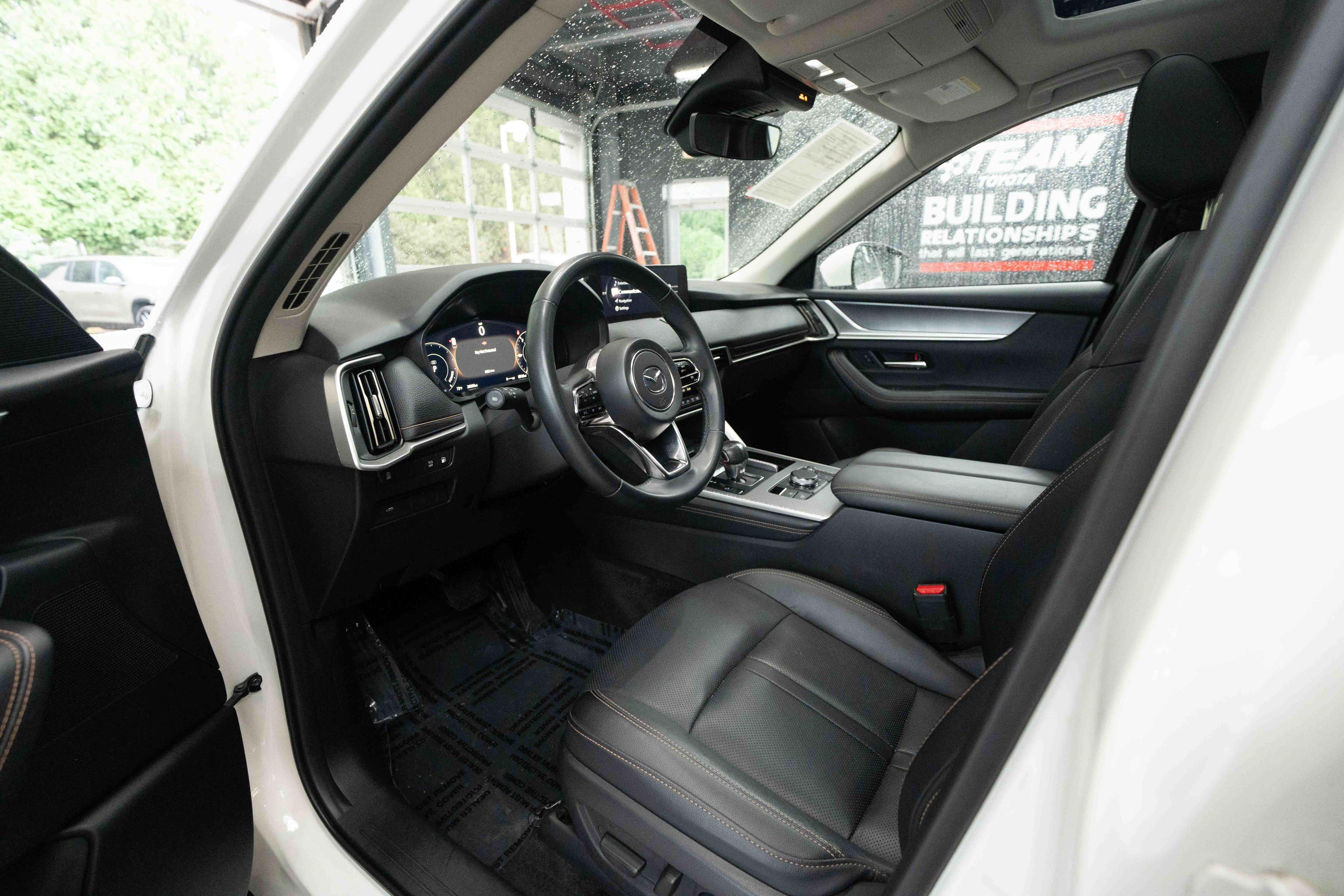 Used 2024 MAZDA CX-90 Plug-In Hybrid w/ Preferred AWD/4WD image 8