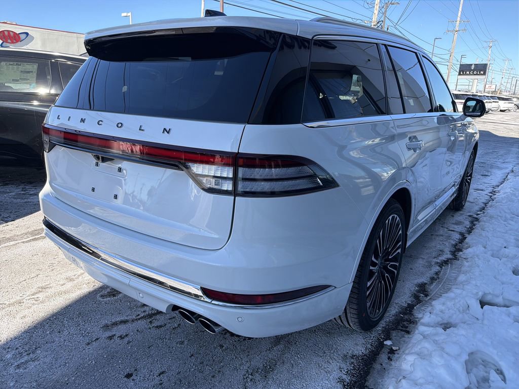New 2026 Lincoln Aviator Black Label w/ Dynamic Handling Package image 3
