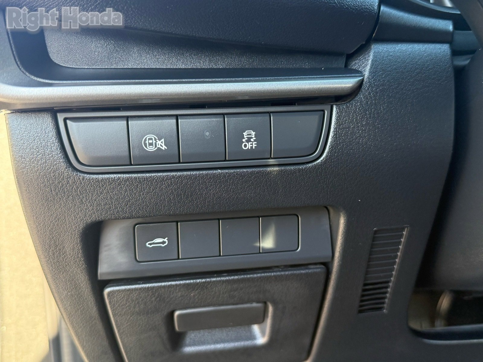 Used 2024 MAZDA MAZDA3 s image 14