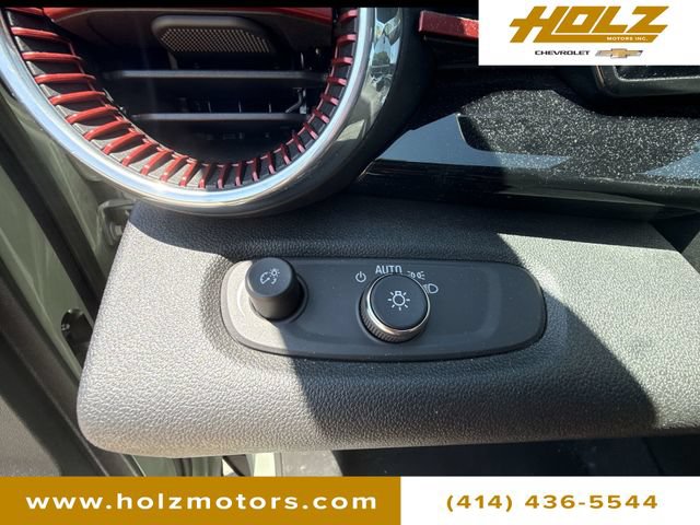 Certified 2024 Chevrolet Trax RS FWD image 17