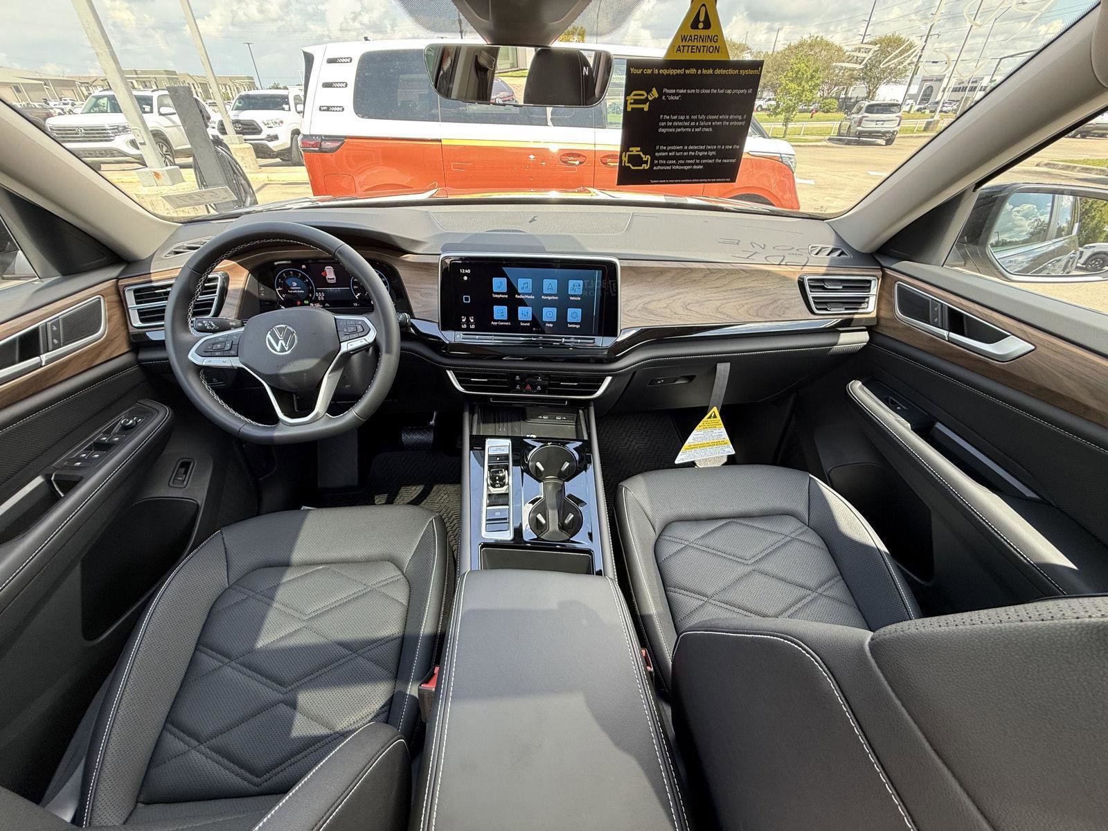 New 2026 Volkswagen Atlas SE image 12