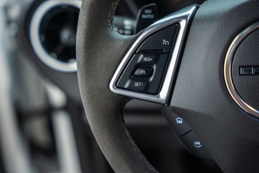 Used 2019 Chevrolet Camaro SS RWD image 32
