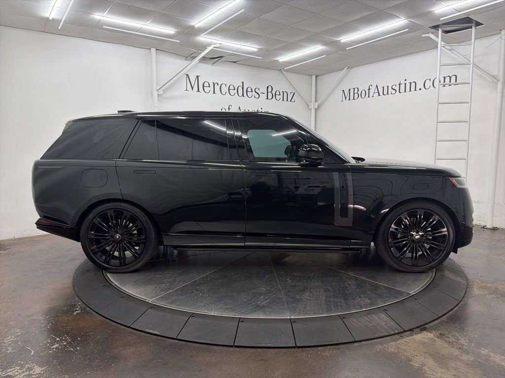 Used 2025 Land Rover Range Rover Long Wheelbase SE image 8