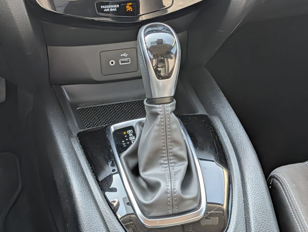 Used 2022 Nissan Rogue Sport SV FWD image 15
