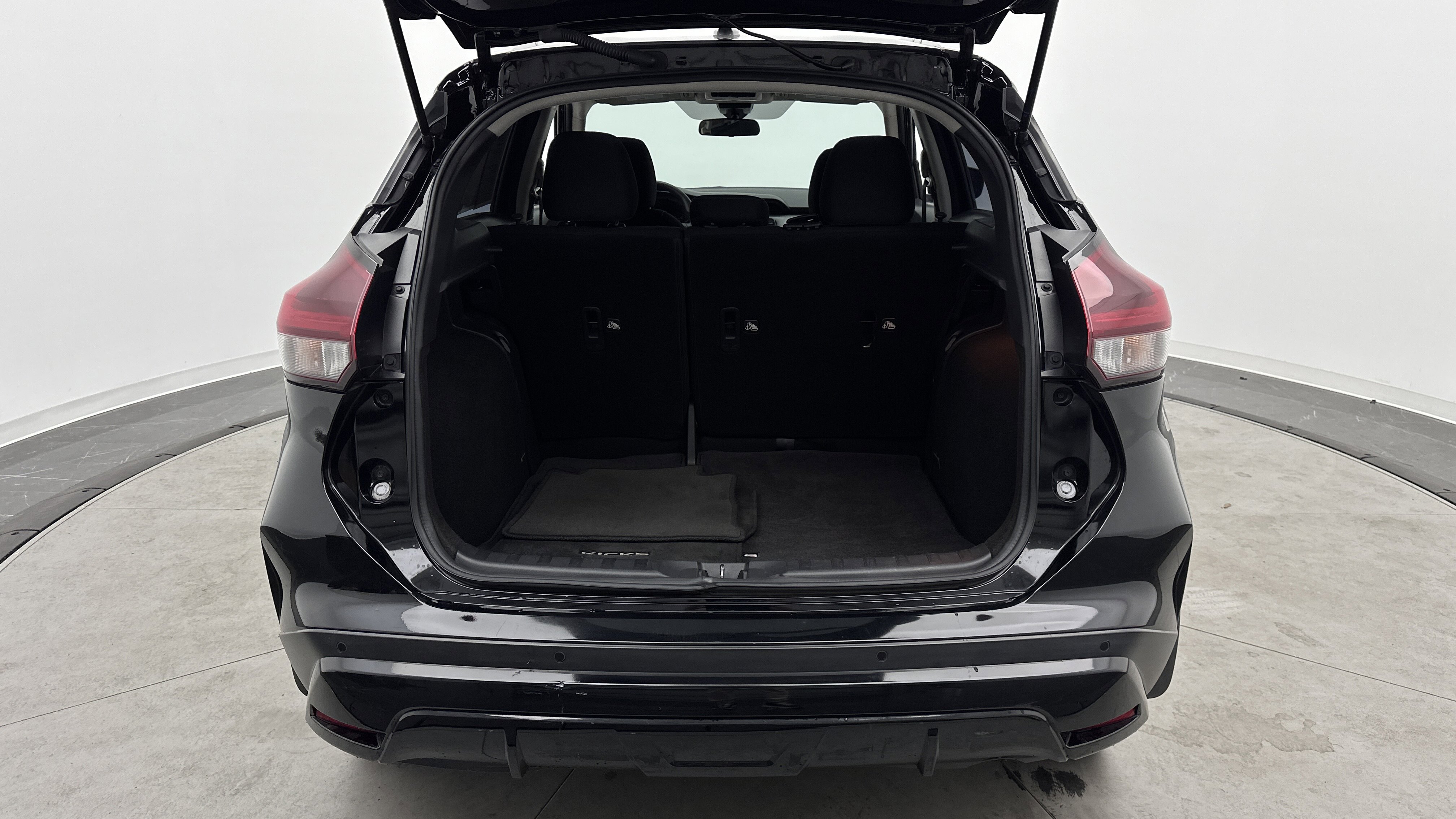 Used 2023 Nissan Kicks SV FWD image 28