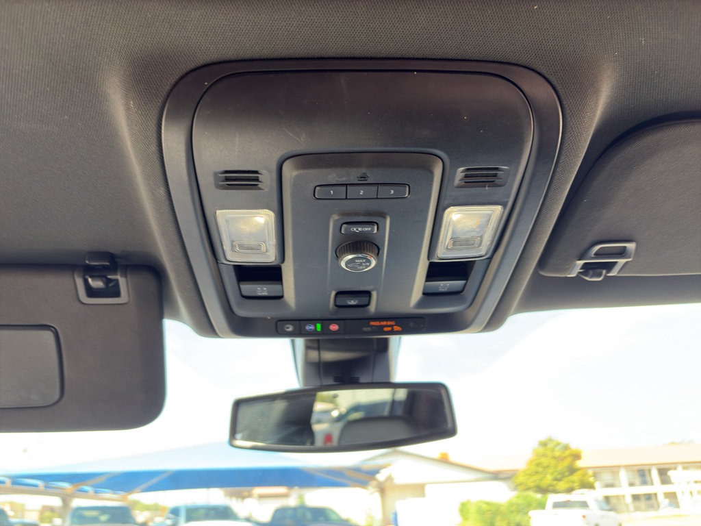 Used 2021 Chevrolet Suburban Z71 AWD/4WD image 24