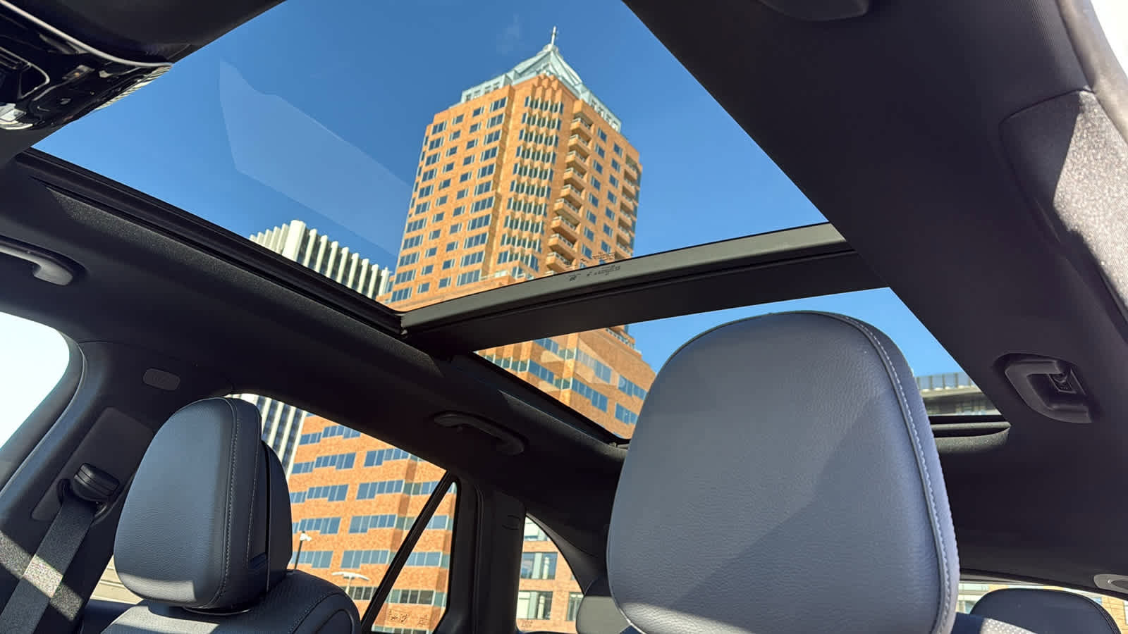 New 2026 Mercedes-Benz GLC 300 4MATIC image 26