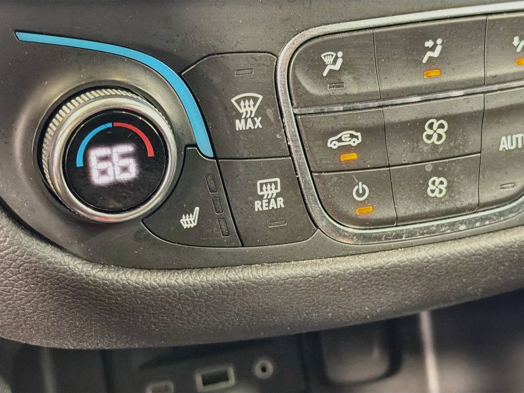 Used 2022 Chevrolet Equinox LT AWD/4WD image 21