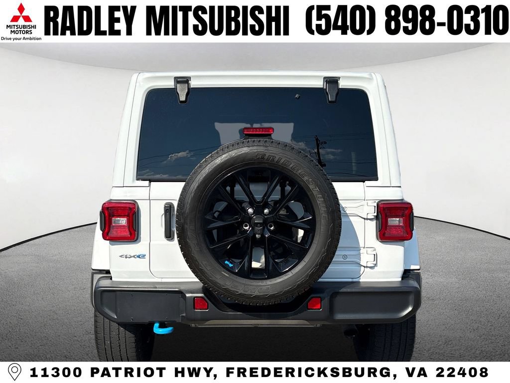 Used 2023 Jeep Wrangler Unlimited Sahara w/ Cold Weather Group AWD/4WD image 21