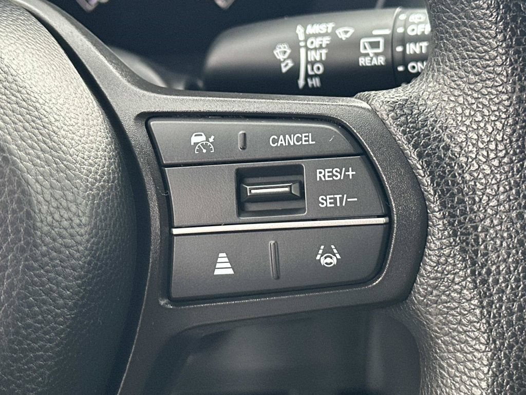 Used 2023 Honda HR-V LX image 17
