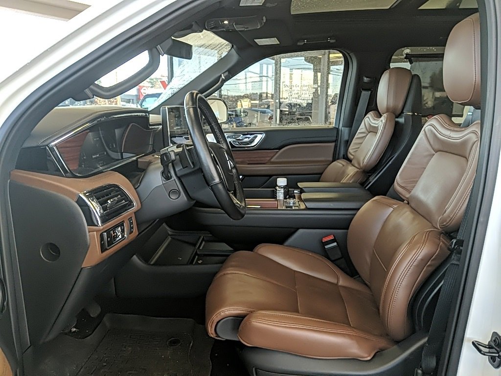 Certified 2023 Lincoln Navigator Reserve image 14