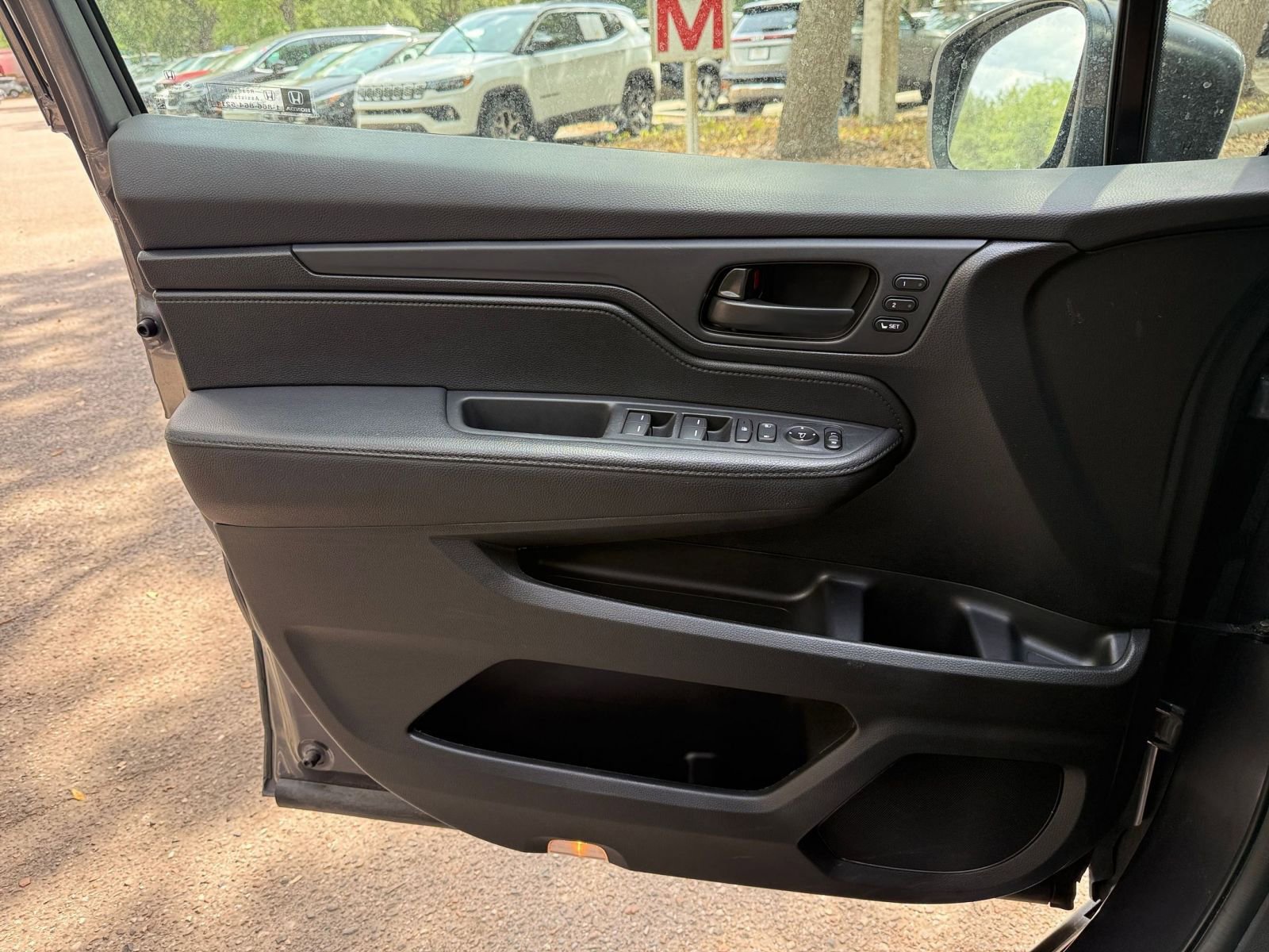 Used 2024 Honda Odyssey EX-L image 18
