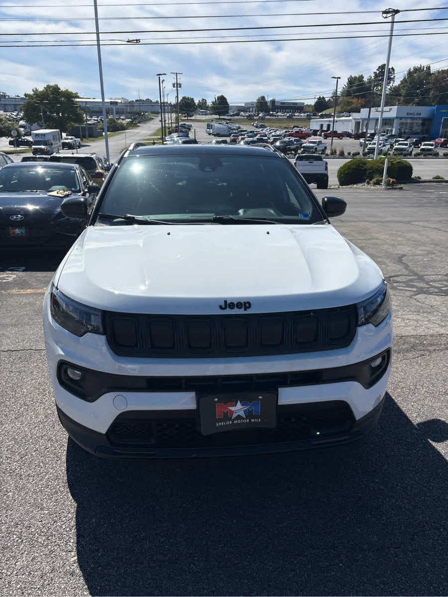 Used 2022 Jeep Compass Latitude w/ Convenience Group AWD/4WD image 21
