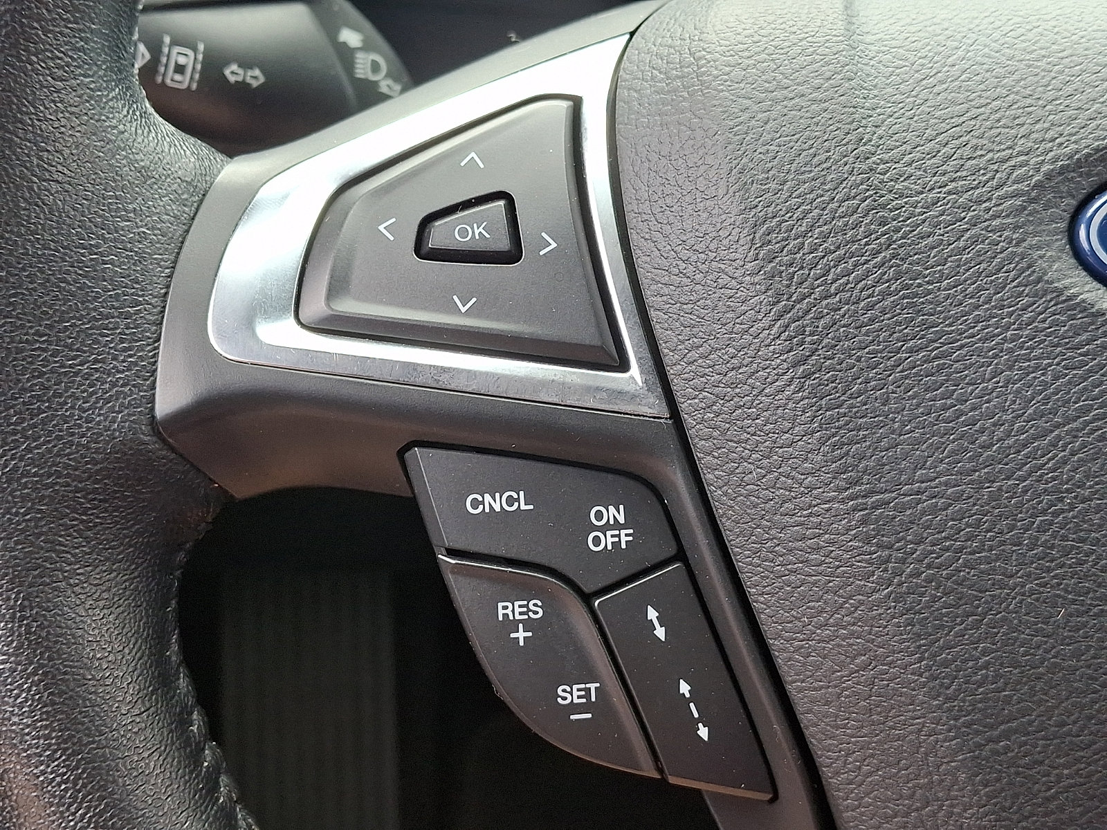 Used 2019 Ford Fusion Energi Titanium FWD image 27