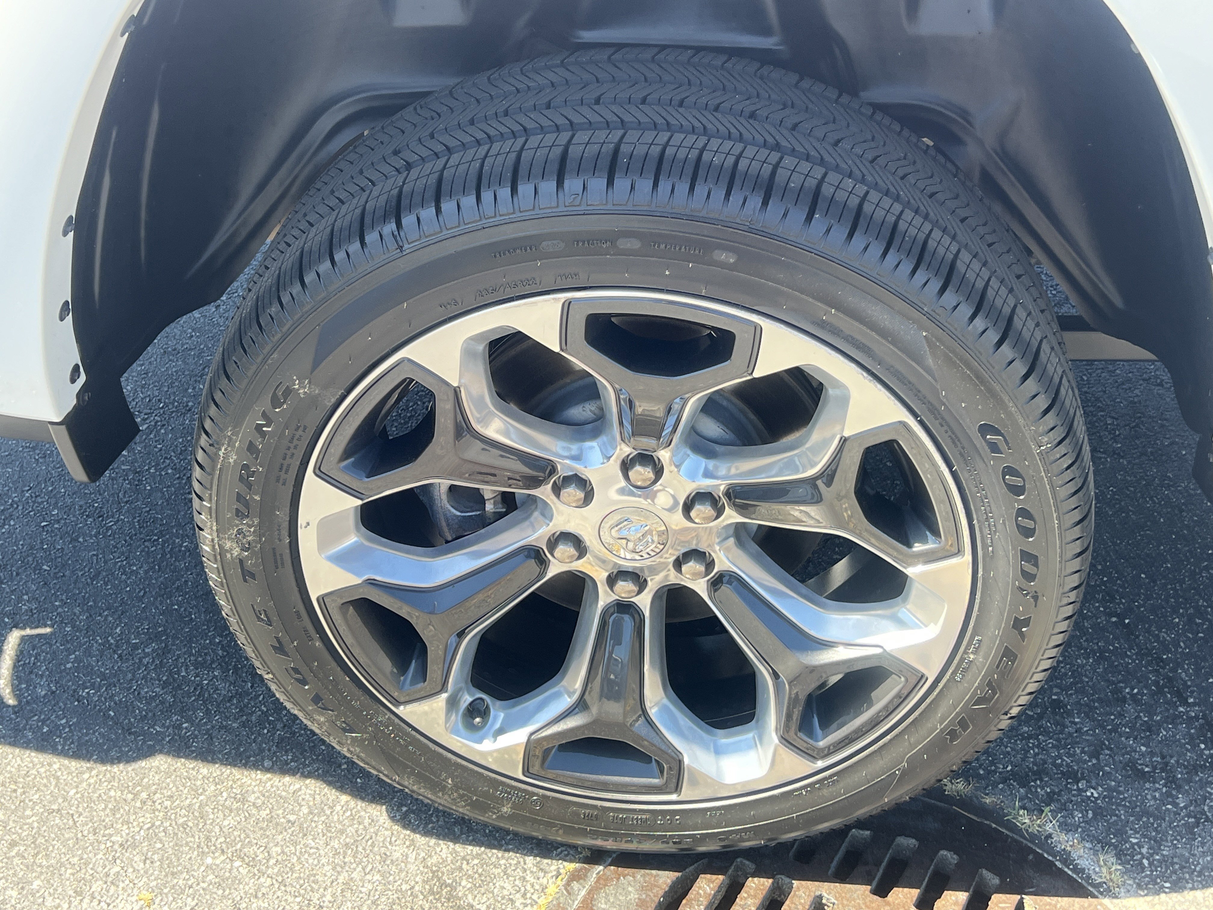 Used 2023 RAM 1500 Limited AWD/4WD image 22